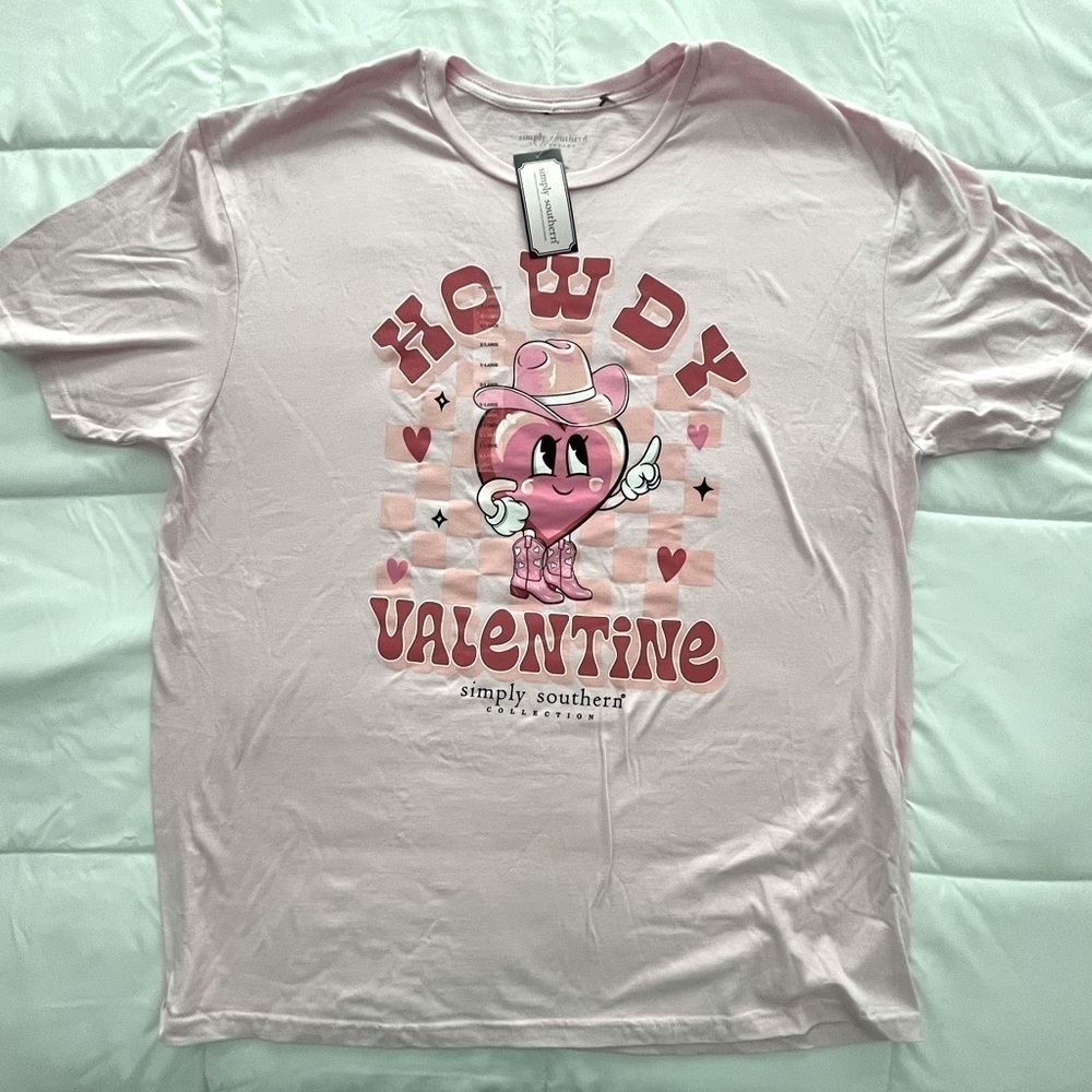 Simply Southern Pink 'Howdy Valentine' T-Shirt. Size Medium